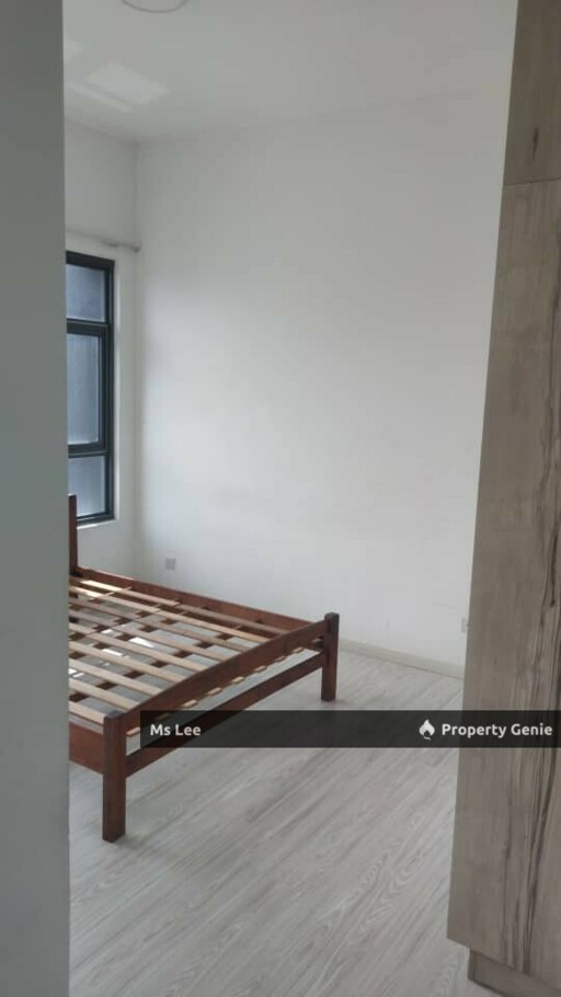 Lakeville Residence with KLCC & KL Tower View - Sale Below Bank Value Rm90k