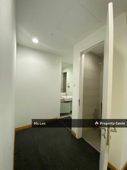 Binjai 8 @ KLCC -Near LRT, Partly furnished Office, Level 29 KL Tower & KLCC park view