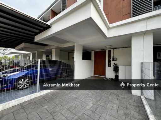 NICELY RENOVATED 1.5 Storey Townhouse Elegan Residensi Putra Perdana Puchong