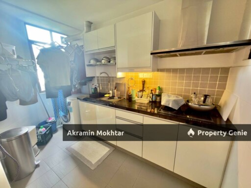 Freehold, Fully Renovated, Partially Furnished & 1 Parking | Robson Condominium Seputeh Kuala Lumpur .