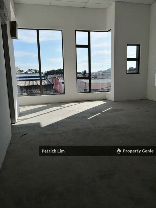 1.5 Storey Factory For Rent (25ft x 80ft) @ Taman Merdeka Jaya, Melaka