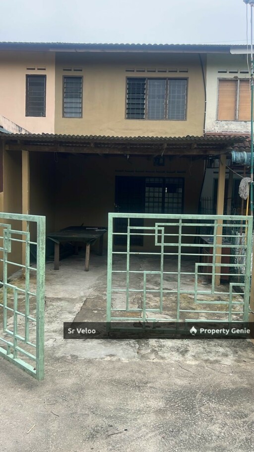 Double Storey Low Cost Jln Tembikai (CASH BACK 40K)