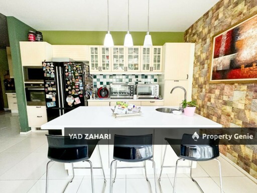 Cahaya SPK, Shah Alam | 2-Storey Semi-D 5 Bedrooms | RM1.15M - Renovated and Gated Guarded