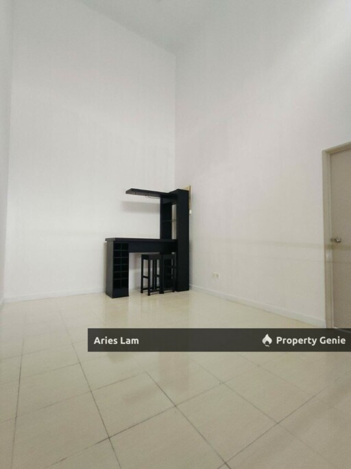 Big Size Double Storey Terrace House @ Kempas Utama /Near Setia Tropika /Impian Emas