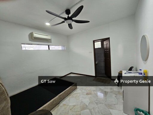 3 Storey Taman Intan Kajang Partially Furnished Bungalow For Rent