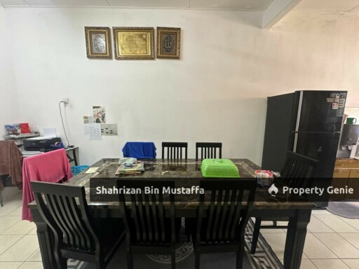 International Lot, Taman Sri Impian, Kluang