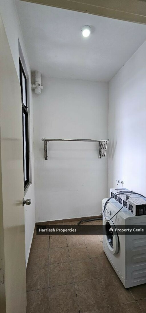 D'Summit Residence Kempas Utama for Rent