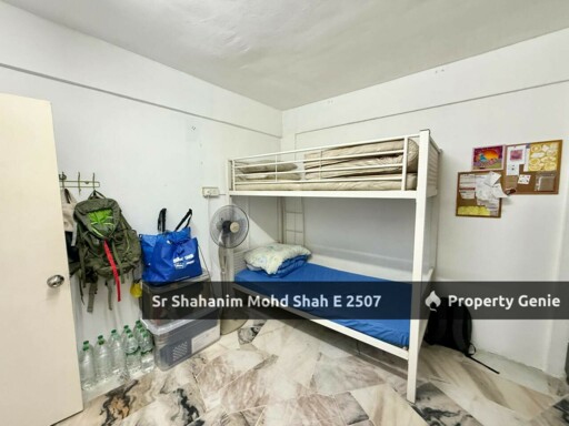 Flat PKNS Block 2 Seksyen 7, 40000 Shah Alam, Selangor