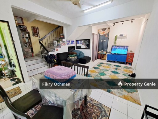 Facing Padang, Depan Surau. Teres 2 Tingkat Tmn Dahlia, Bandar Baru Salak Tinggi Sepang.