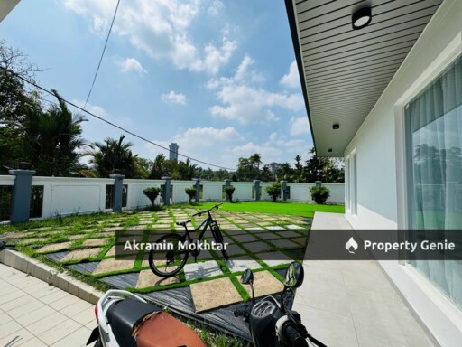 CORNER LOT Bungalow House 2 Storey Seksyen 6 Shah Alam Selangor