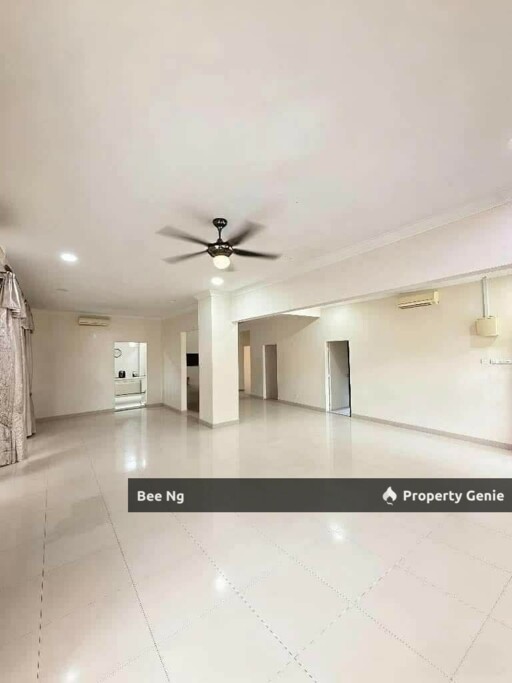 Taman Daya/Jalan Enau/Big Corner Single Storey