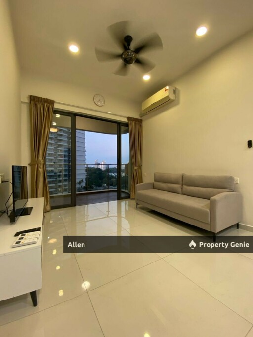 Kings Bay @ Country Garden Danga Bay – Stylish Unit for Rent