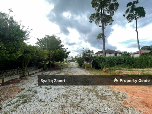 Tanah Lot Bangunan Tok Sira Kuantan (Hakmilik Kekal)