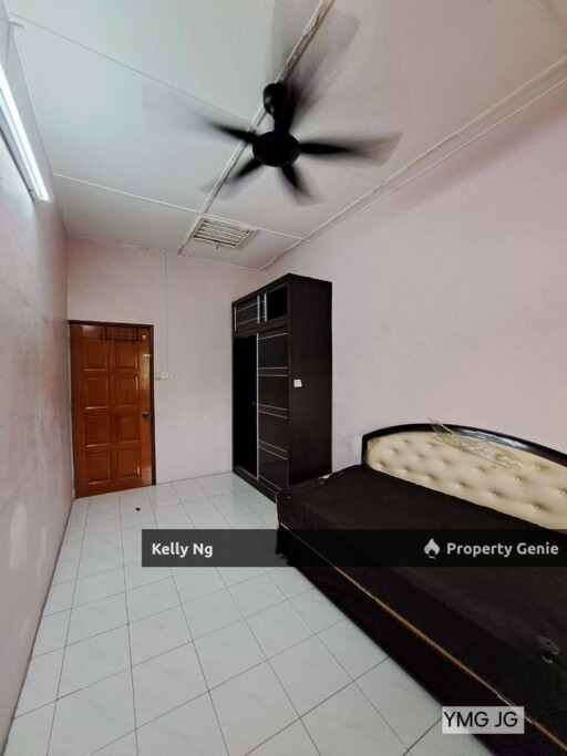 Double Sty Renovated Good Condition House At Klang Utama For Sale