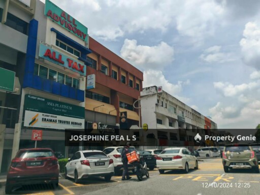 Damansara Uptown 3.5 storey Shoplot For Sale