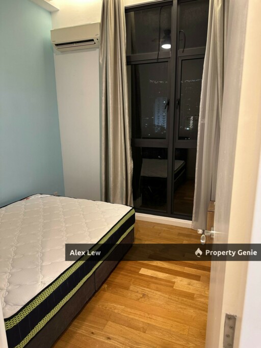 Waltz Residence OUG, FREEHOLD Fully Renovated Move-In Unit with 2 Carparks