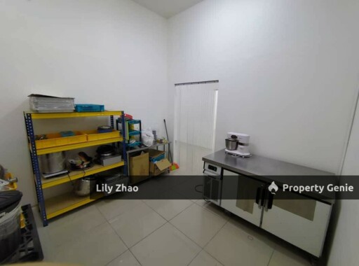 Semi Detached Warehouse, 2 storey Showroom & Office for Sale, LA 12,842 SF Gated, Kuala Neutron, Inanam