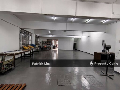 [Hot Area Malim Jaya] Corner 2-Storey Commercial Shop‼️Spacious‼️ Malim Jaya Industrial Area | For Rent 🔥