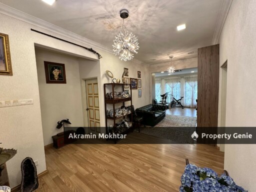 CORNER NICE RENOVATED & EXTENDED 2 STOREY SEMI D HOUSE SS4 KELANA JAYA  SELANGOR