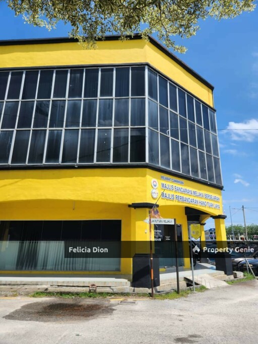 MELAKA BARU 3 STOREY CORNER SHOPLOT FOR SALE 🏢 FULLY RENOVATED