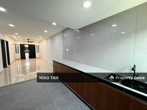 Jalan Pertanian Single Storey Original Unit Taman U For Sale