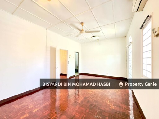 RENOVATED & FRESHLY PAINTED, Double Storey USJ 9 Subang Jaya .