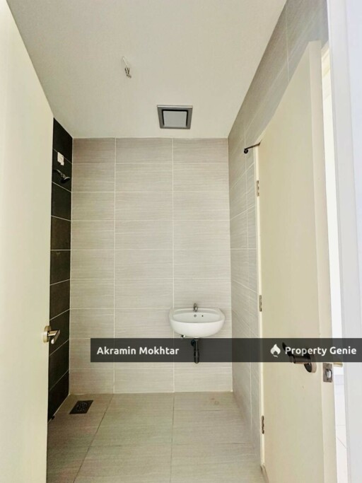 Freehold & Partially Furnished | 3 Storey Bangi Avenue Seksyen 7