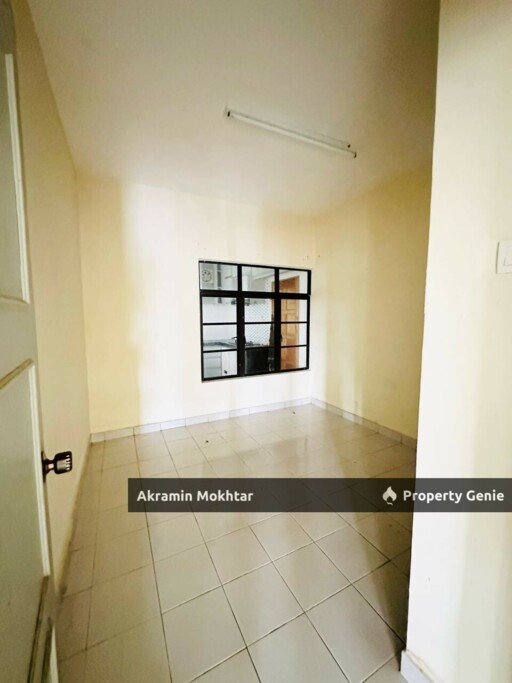 Freehold, Facing Open & Partially Furnished | 1.5 Storey Semi D Taman Desa Utama, Sg Merab, Kajang ✅