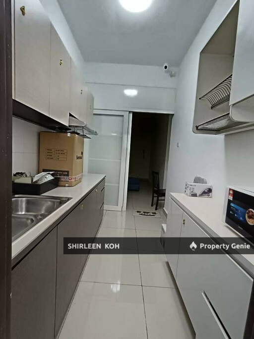 Female Room Renting at Suriamas Suites @ Larkin JB Town