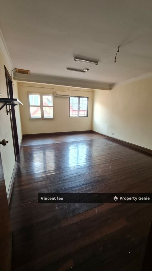 Sri Petaling, 3 Storey Semi-D with 4000sqft Land Size
