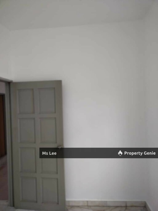 End Lot 2 storey Town House (Ground floor)-Taman Sri Sentosa @ Klang-Ready Now