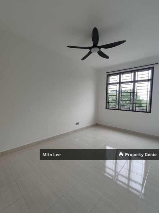 Tampoi Indah Apartment For Sale!!