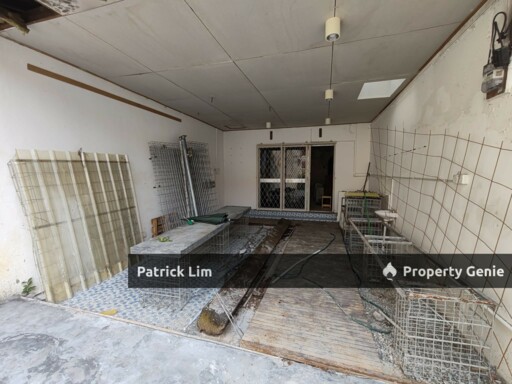 Jonker Street Nearby Double Storey Shoplot For Rent