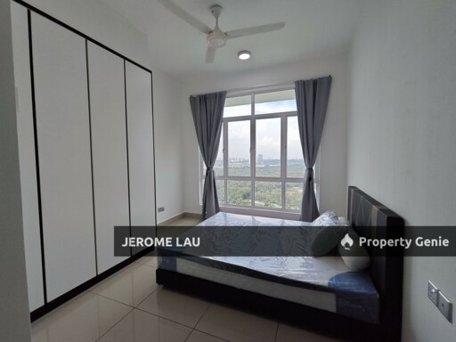 Twin danga Perling Master room for rent