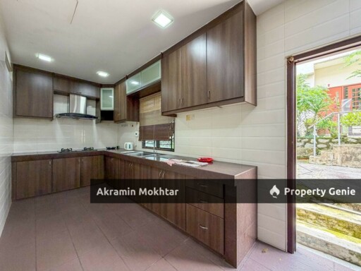 Renovated & Partially Furnished | Triple Storey Taman Sentosa Villa Kajang