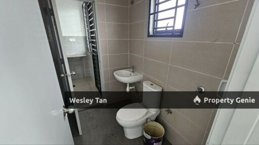 New Cheng 2 Storey Terrace Gated Community 20x70 Freehold 4rooms Bare