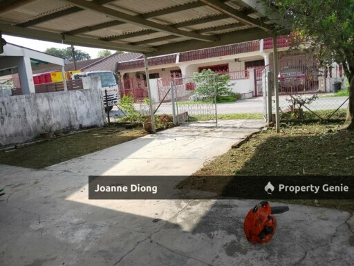 Sek 8 PJ Single Storey Link Bungalow