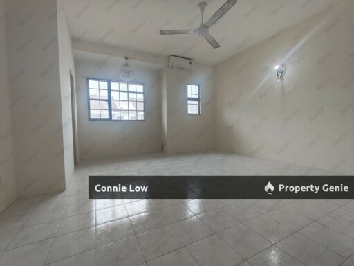 Below Market Value Guarded Pengkalan Tiara Lake Good Condition Double Storey Terrace House