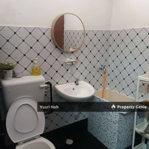 RUMAH 2 TINGKAT DI TAMAN IMPIAN EHSAN BALAKONG