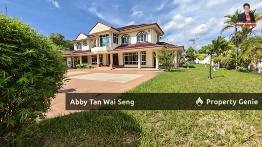 WOW! Huge Prestige Bungalow For Rent in Kolombong | 18,038 sqft Land