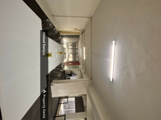 4 1/2 storey corner unit - Damai Kompleks Jalan Dato Hj Eusoff  KUALA LUMPUR For Sale