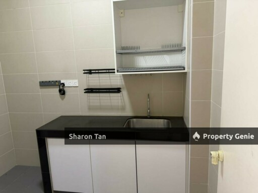 Bigger Size Auto Gate Double Storey Terrace House for Rent @ Eco Summer