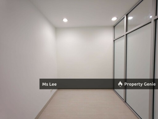 Binjai 8 @ KLCC -Near LRT, Level 32 Facing Troika, Good for investment
