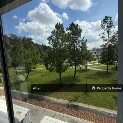 Move-In Ready! Fully Furnished Double Storey @ Horizon Hills | Available Now