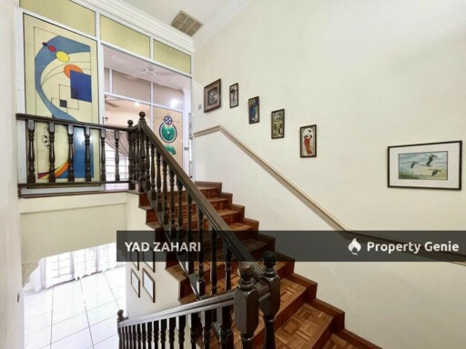 Seksyen 9, Shah Alam | 2-Storey Semi-D 5+1 Rooms | RM1.55M - Renovated, Extended Kitchen & Well Maintained
