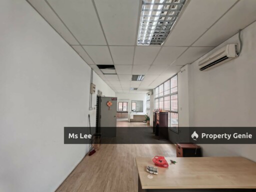 Renovated Corner 1st Floor Shop Office-Taman Bayu Perdana @ Klang-Ready Now