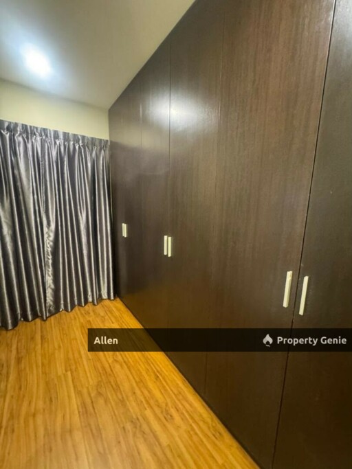 Danga View Apartment. Prime location with easy access to Danga Bay, JB Town, and just 12 minutes to CIQ!