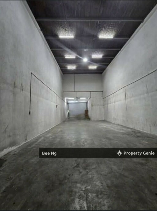 Taman Industri Jaya / 1.5 Storey Terrace Factory
