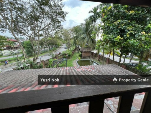 Cornerlot 1.5 Storey USJ 3 Subang Jaya - Huge Land