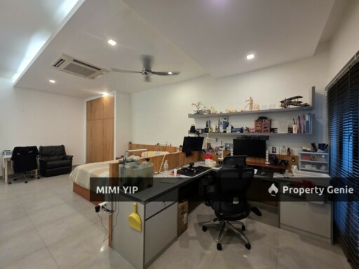 2.5 Storey Semi Detached House @ The Peak